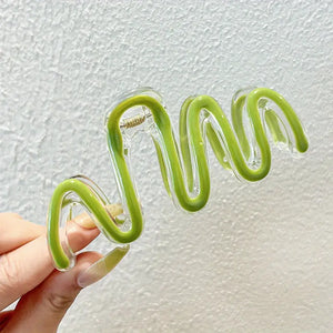 Pinza para el pelo ondulada acrílica elegante de color verde
